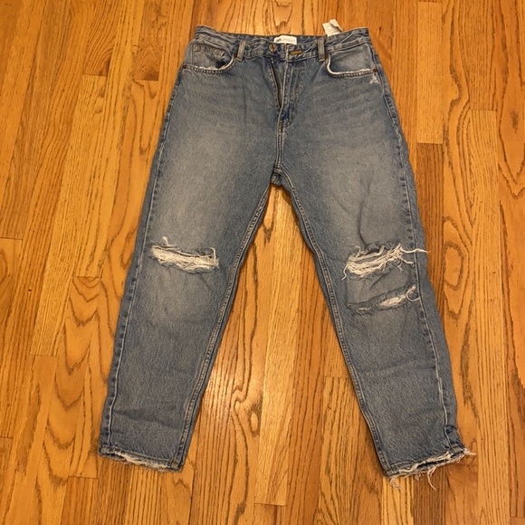 Zara Distressed Mom/Dad Jean - Picture 2 of 9